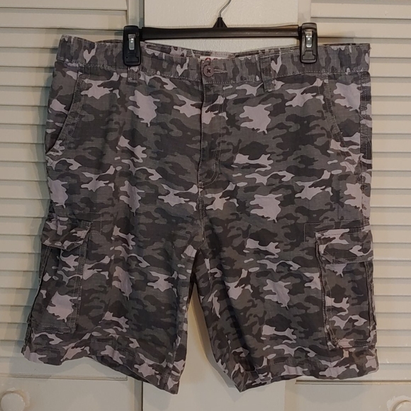 G&M Other - Mens Camo Shorts NWOT